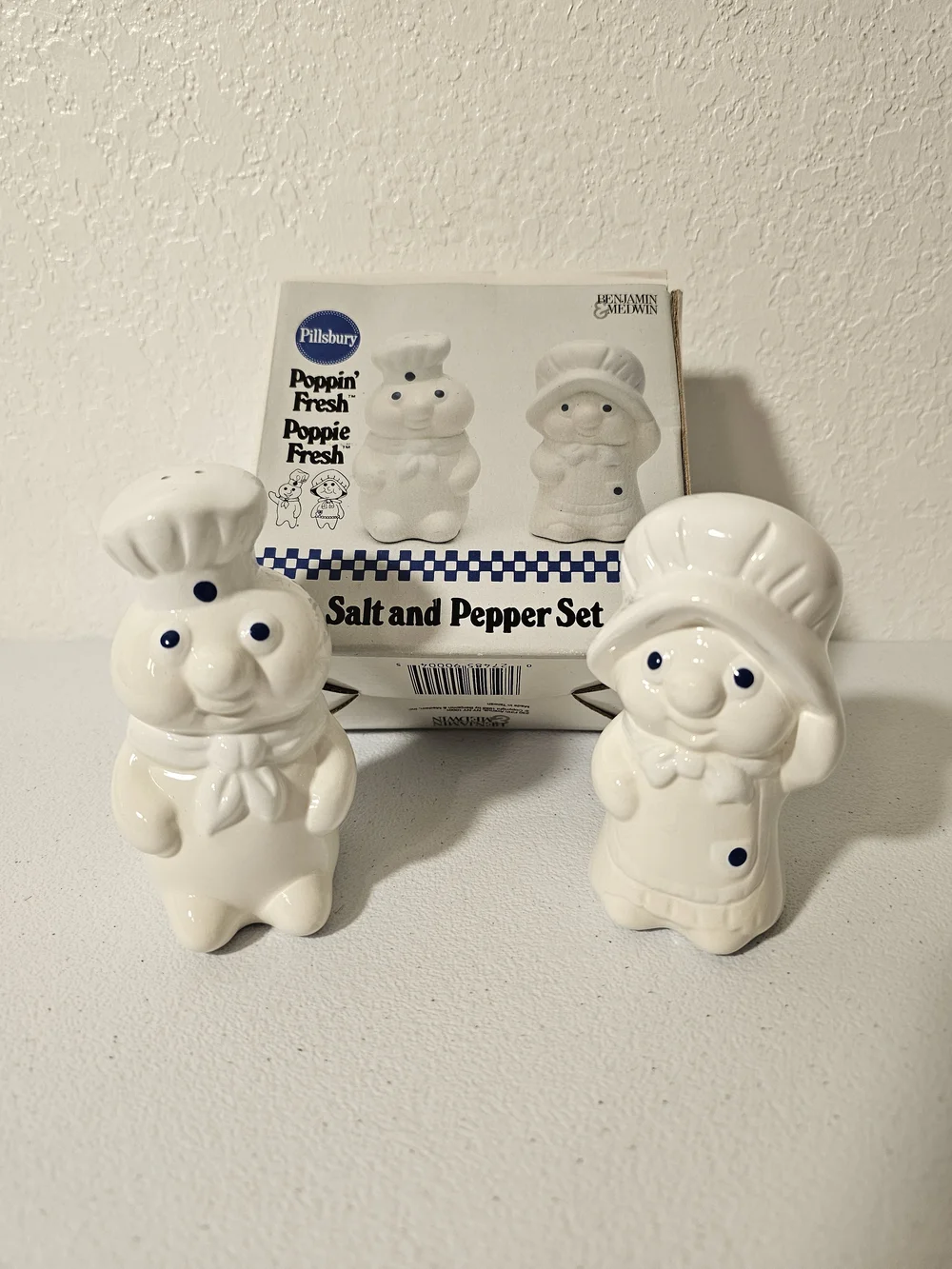 Pillsbury Poppin' Fresh Doughboy Salt & Pepper Shakers Set Ceramic